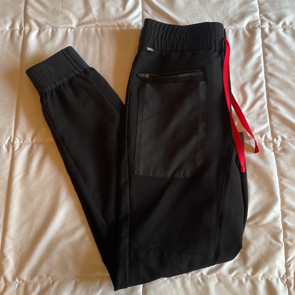 FIGS JOGGERS LIMITED EDITION STAR WARS
